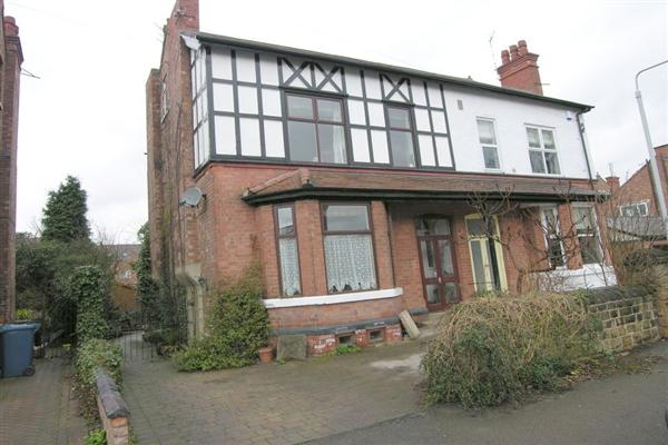 Semi-Detached House, 5 bedrooms, Freehold