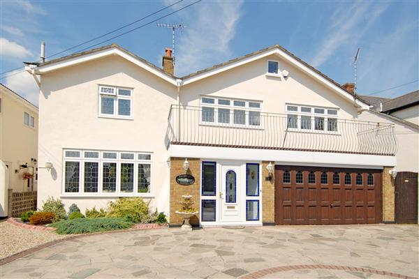 Detached House, 5 bedrooms, Freehold
