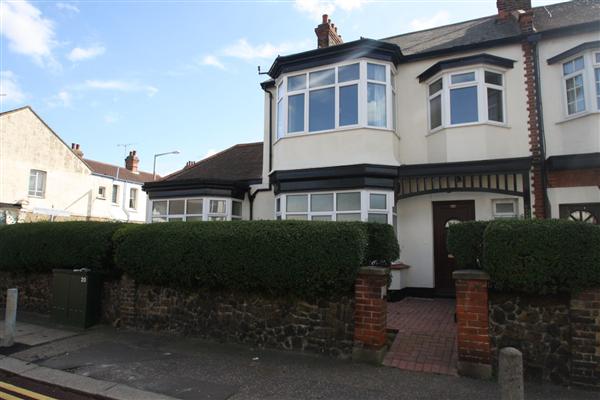 Semi-Detached House, 4 bedrooms