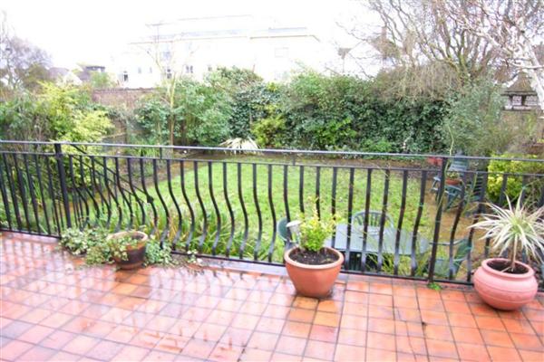 Detached House, 6 bedrooms