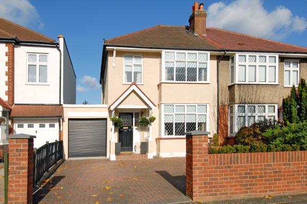 Semi-Detached House, 3 bedrooms, Freehold