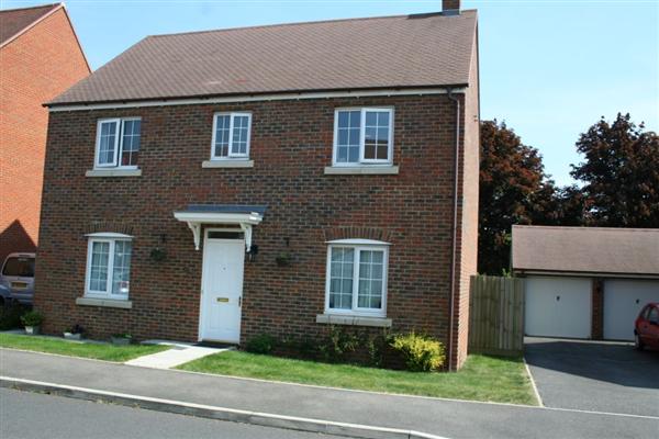 Detached House, 4 bedrooms, Freehold