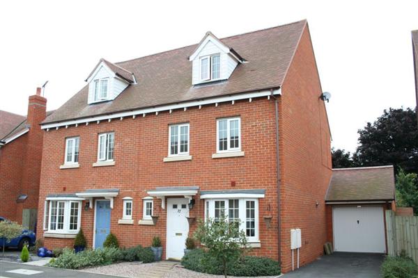 Semi-Detached House, 4 bedrooms, Freehold