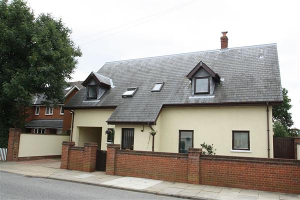 Detached House, 5 bedrooms, Freehold