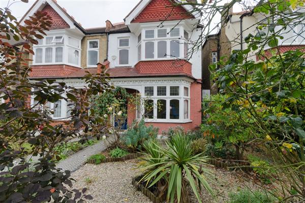 Semi-Detached House, 3 bedrooms