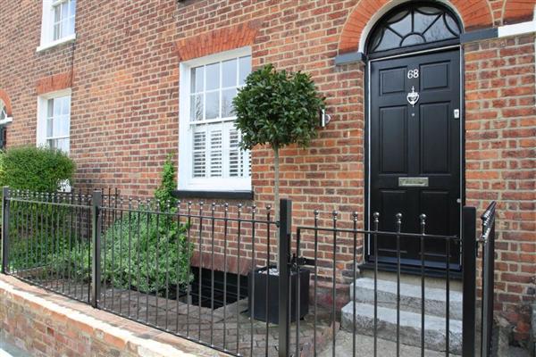 Mid-Terrace House, 3 bedrooms