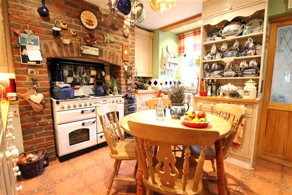 End-of-Terrace House, 3 bedrooms