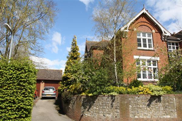 Semi-Detached House, 3 bedrooms