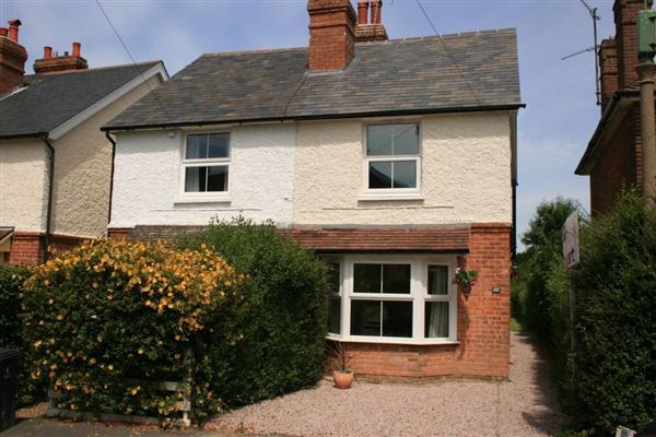 Semi-Detached House, 3 bedrooms, Freehold