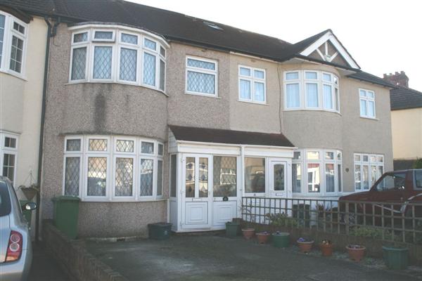 Mid-Terrace House, 4 bedrooms, Freehold