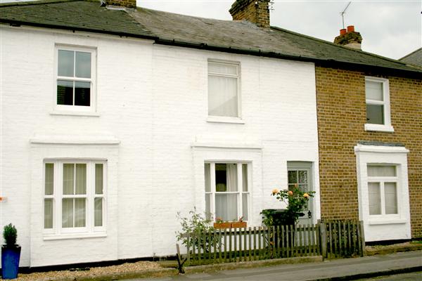 Mid-Terrace House, 2 bedrooms, Freehold