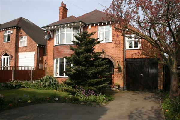 Detached House, 5 bedrooms, Freehold
