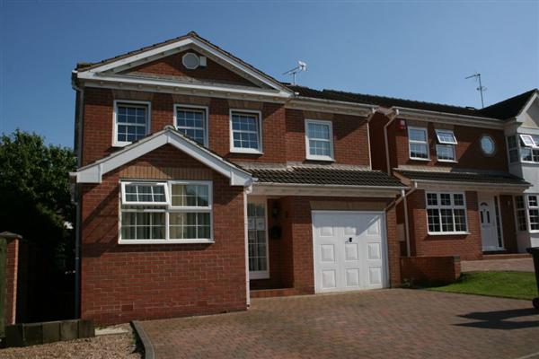 Detached House, 4 bedrooms, Freehold