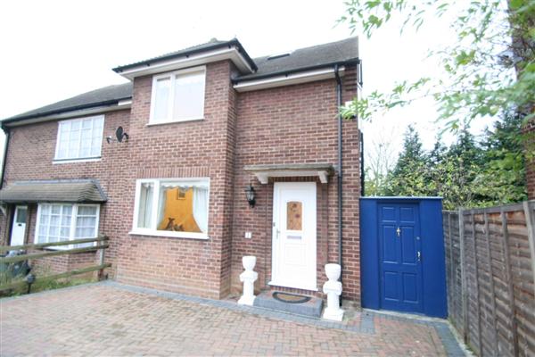 Semi-Detached House, 3 bedrooms, Freehold
