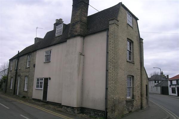 Mid-Terrace House, 4 bedrooms, Freehold