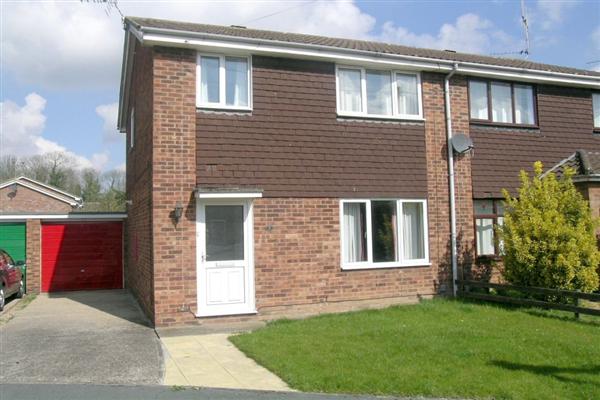 Semi-Detached House, 3 bedrooms, Freehold