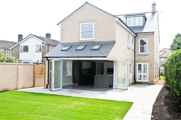 Detached House, 5 bedrooms