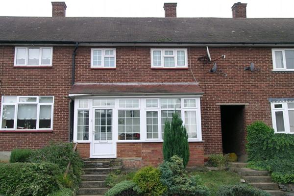 Mid-Terrace House, 3 bedrooms, Freehold