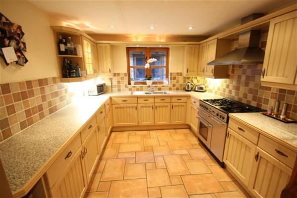 Detached House, 5 bedrooms, Freehold