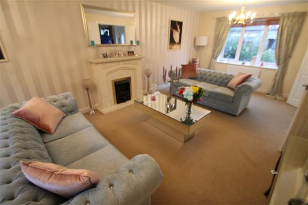 Detached House, 6 bedrooms