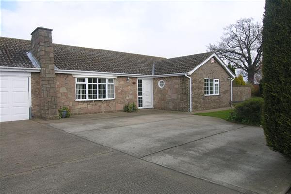 Bungalow, 4 bedrooms, Freehold
