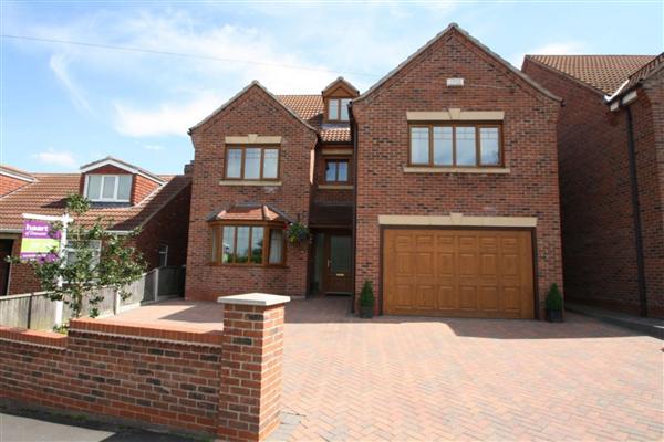 Detached House, 6 bedrooms