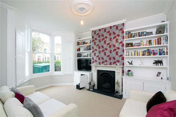 Palatine Road, N16