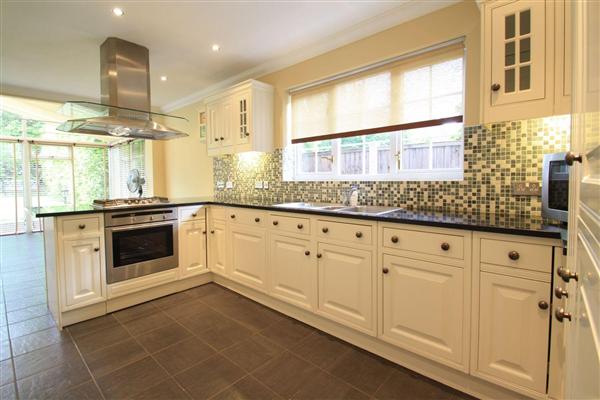 Laindon - Basildon - Essex - SS16