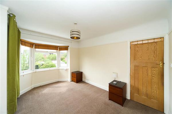 Mid-Terrace House, 3 bedrooms, Furnished