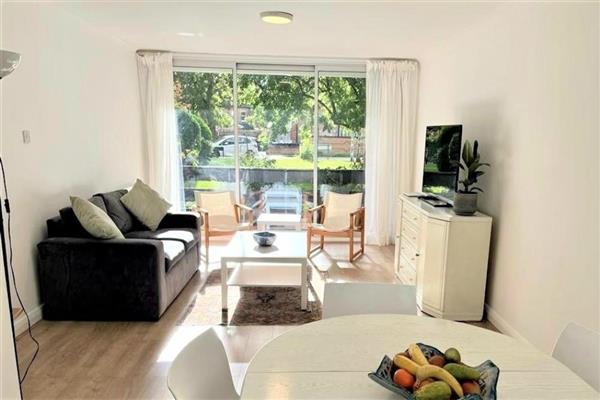 Flat / Apartment, 3 bedrooms