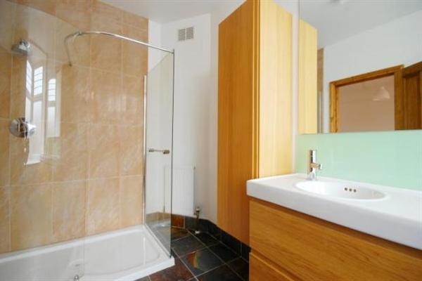 Detached House, 5 bedrooms