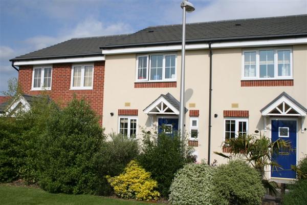 Mid-Terrace House, 2 bedrooms, Unfurnished