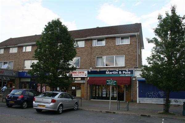 Flat / Apartment, 3 bedrooms, Unfurnished