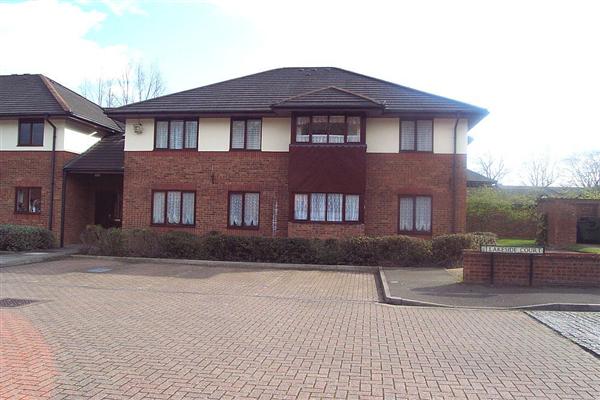Flat / Apartment, 2 bedrooms, Unfurnished