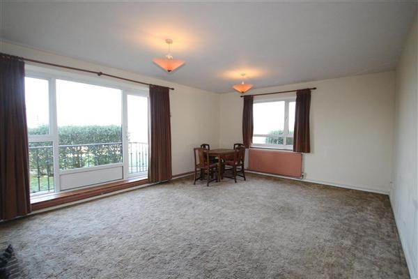 Flat / Apartment, 3 bedrooms