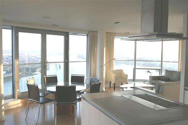 New Providence Wharf, E14