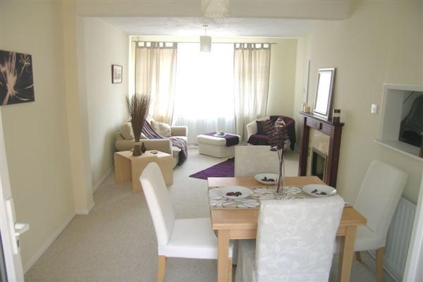 End-of-Terrace House, 3 bedrooms, Unfurnished