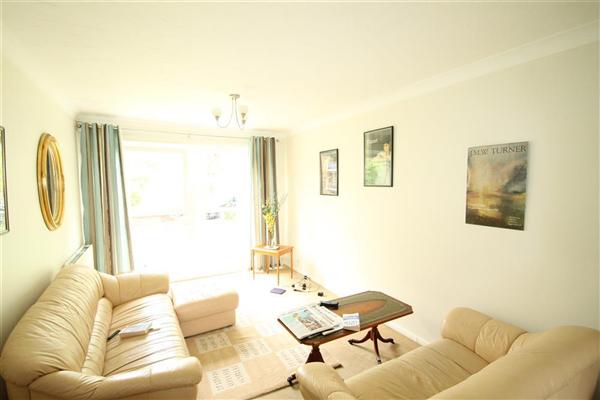 Albert Drive, SW19