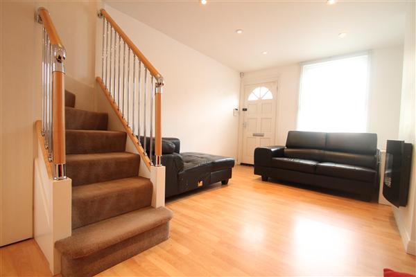 Mid-Terrace House, 2 bedrooms