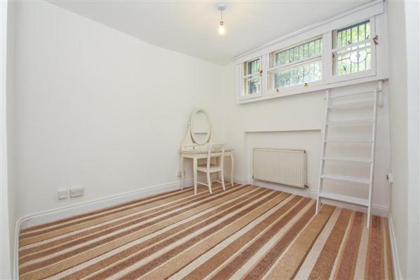 Bow Road, E3