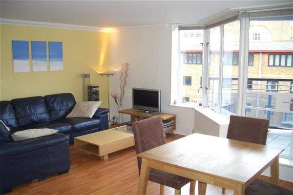 Admirals Court, SE1