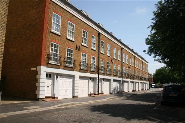 National Terrace, Bermondsey Wall West, SE16