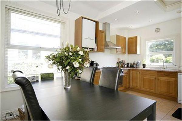 Flat / Apartment, 3 bedrooms