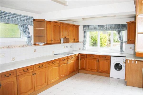 Detached House, 4 bedrooms, Unfurnished