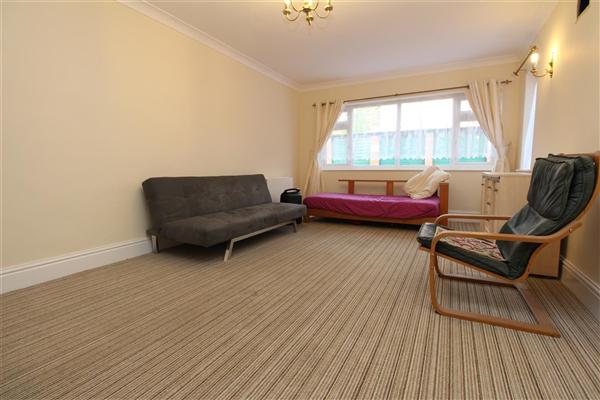 Flat / Apartment, 1 bedroom, Furnished