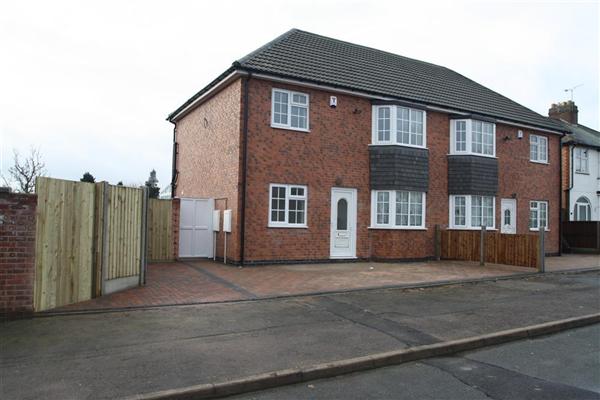 Semi-Detached House, 4 bedrooms