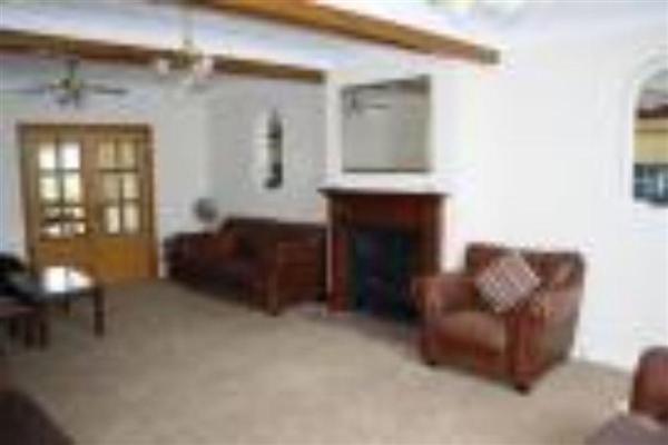 Detached House, 9 bedrooms