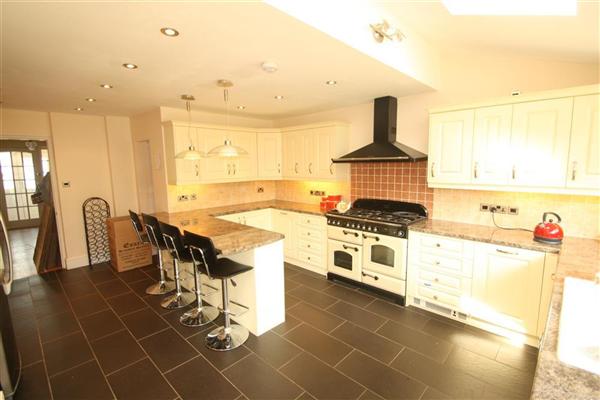 Detached House, 4 bedrooms