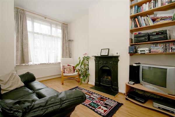 Mid-Terrace House, 2 bedrooms