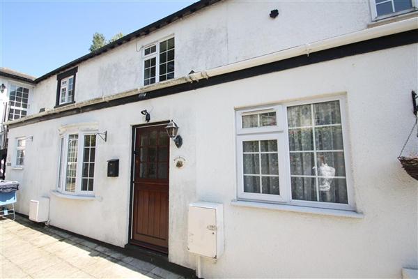 Lisburne Square, TQ1